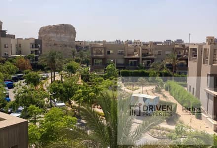 Pyramids View Ready to Move Fully Finished Upper Duplex with ACs for Sale in New Giza Kingsrange Phase 6th of October