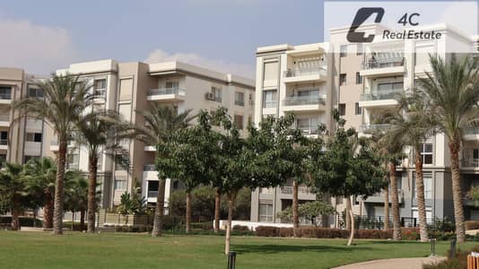 4-bedroom apartment for sale in a prime location in Hyde Park, New Cairo, with a down payment of only 5% .