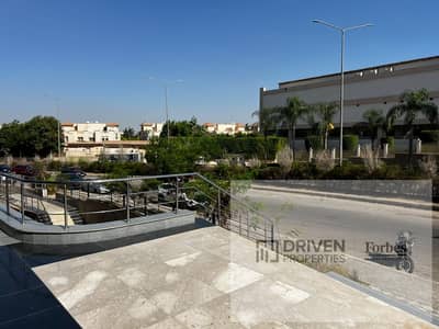 مكتب مفروش بالكامل جاهز للايجار في زايد ديونز مول الشيخ زايد الجيزه  Zayed Dunes Mall Sheikh Zayed Giza