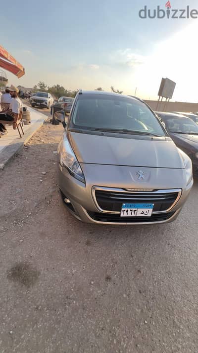 بيجو 5008 2017