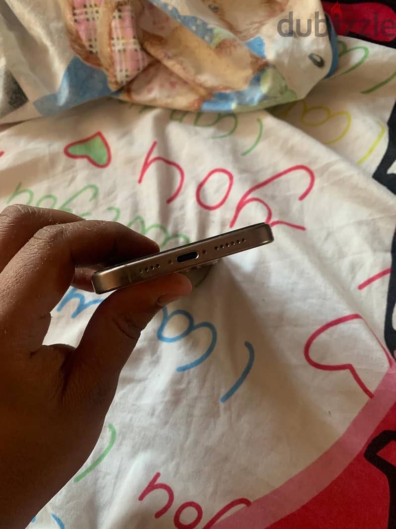 Apple - iPhone 16 Pro Max 3