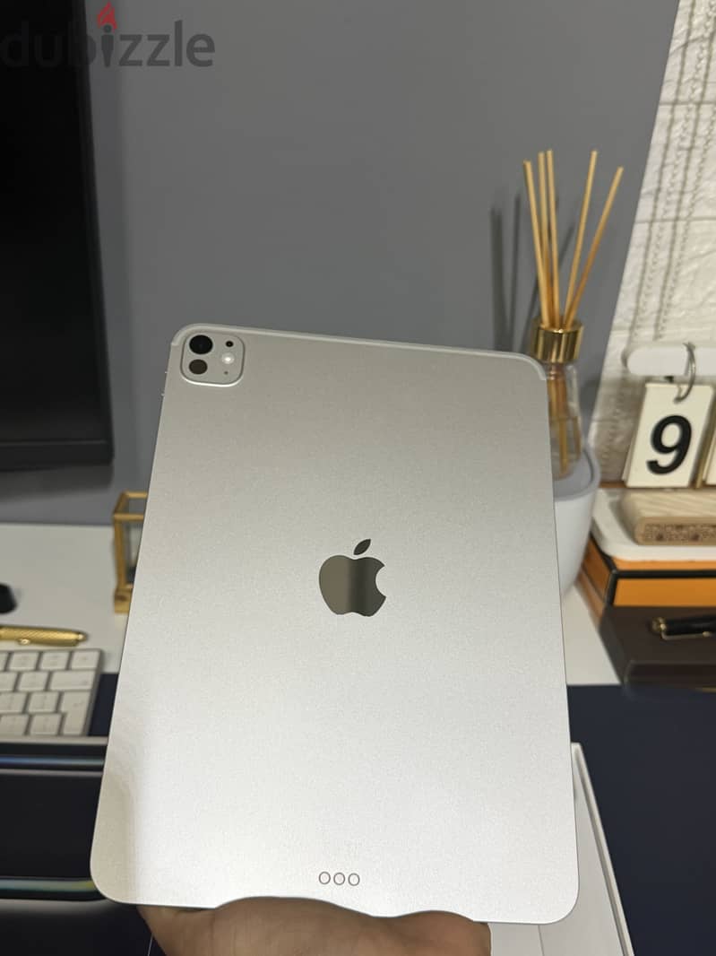 iPad Pro M5 (11 inch) 1