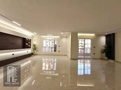 Apartment for sale, super lux finishes in the heart of the Fifth Settlement, distinctive location in front of Madinaty, ready for inspection and moving in.