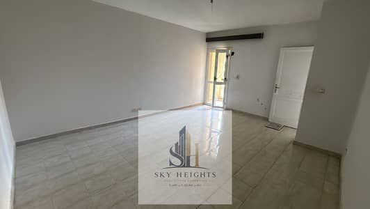 Unfurnished 131m² apartment for rent in Madinaty Al Rehab.
