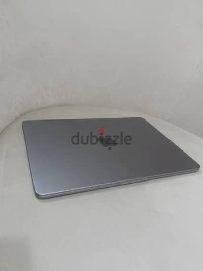 للبيع لاب ماك بوك  m3