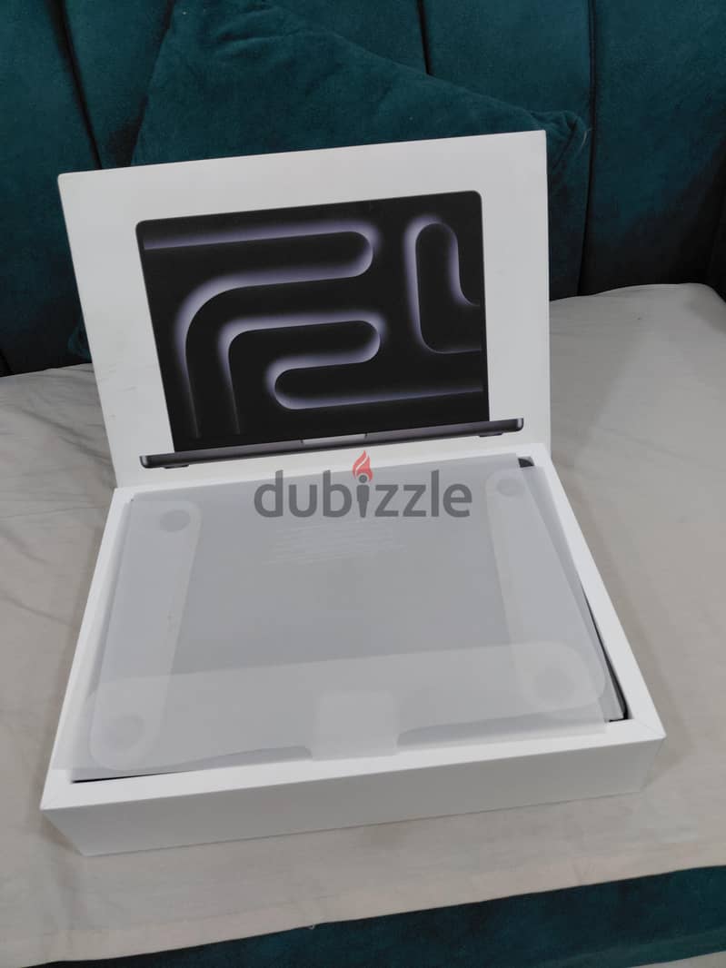 MacBook pro M4 pro 14 inch Ram 24 Hard 512 Open Box 2