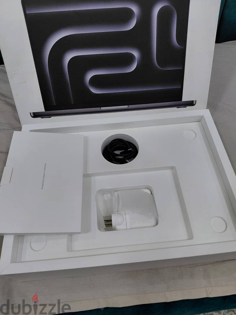 MacBook pro M4 pro 14 inch Ram 24 Hard 512 Open Box 3