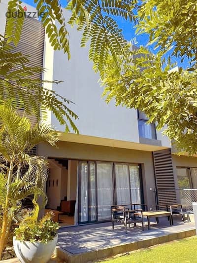 Duplex with cash discount, finished to a super modern standard, prime location in Al Shorouk with a double view overlooking the landscape.