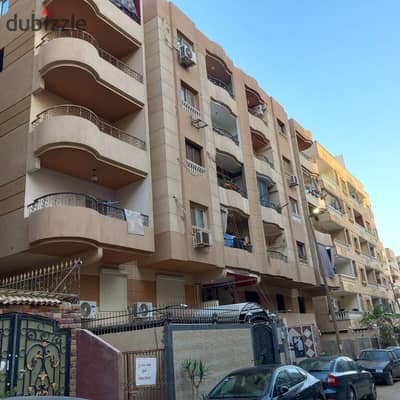 Apartment for sale in the Gardens of the Pyramids