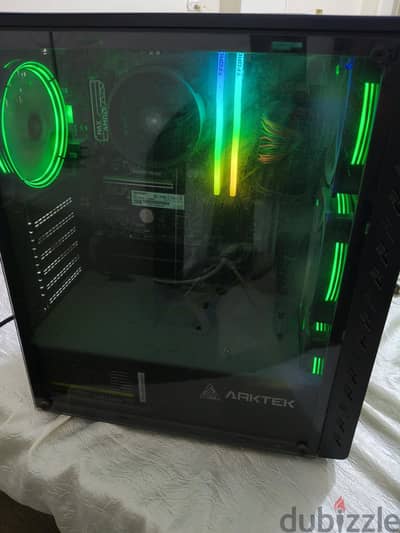 PC  جيمينج وبرمجة وجرافيك استعمال خفيف جدا بدوش خدش ويندوز ولينكس