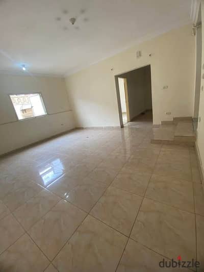 Apartment for rent in the eighth district, Zahra Maadi, open view, area 135m, consisting of 3 rooms - reception - kitchen - bathroom, floor 5, there is an elevator, super lux finishing complete