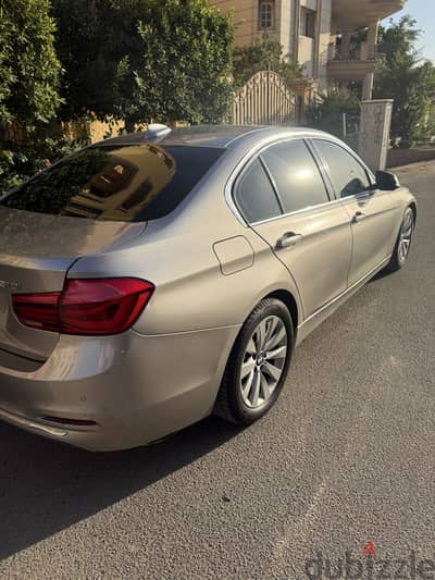 BMW 318 2017