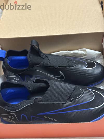 Football nike shoes original