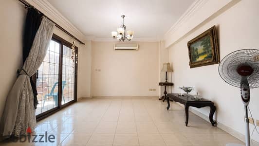 Apartment for sale in Zahraa Al-Maadi, Maadi, Al-Miraj Al-Olwi, front view, facade, and sea view, close to Maadi Ring Road, area 175, old load, consisting of 3 rooms - reception