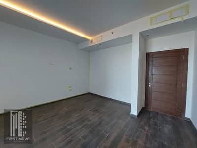 Apartment for sale at an exceptional price—featuring a 35% discount for cash payment—in Mayan El Shorouk, directly facing Madinaty on the Suez Road. I