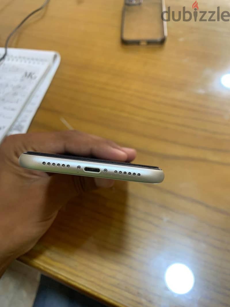 Apple - iPhone 11 1