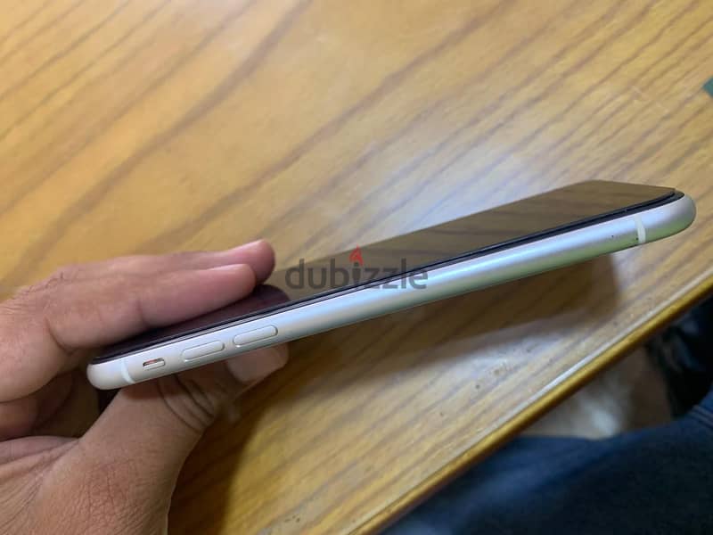Apple - iPhone 11 4