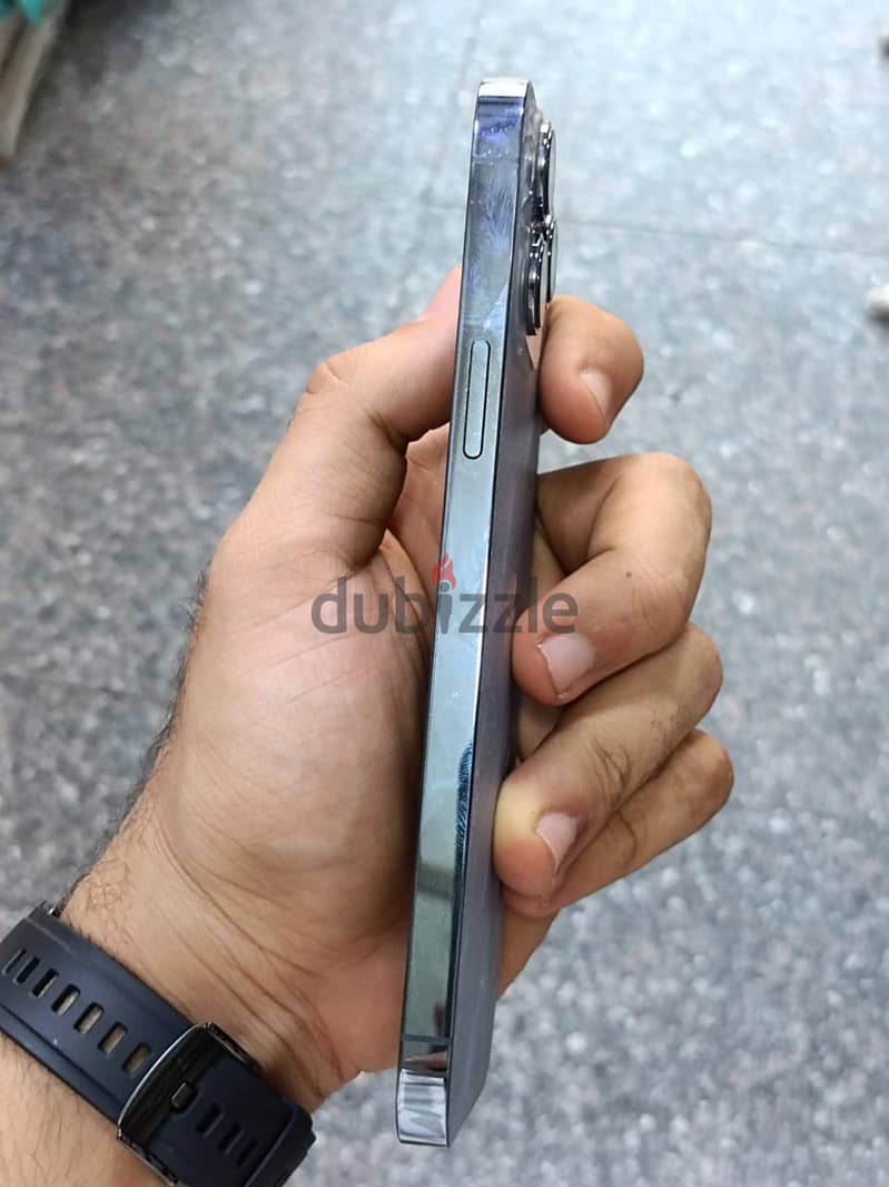 iPhone 13 pro Max 2