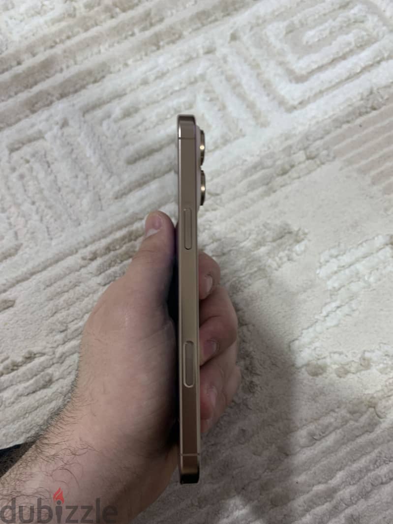 Apple - iPhone 16 Pro Max 3