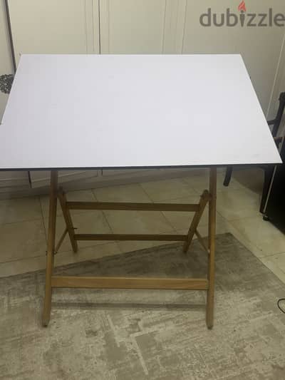 ترابيزة رسم هندسي