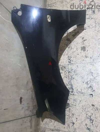 رفرف لانسر اسود