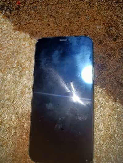 iPhone 12 pro مساحه ٢٥٦ مش مغير حاجه بطاريع ٦٩