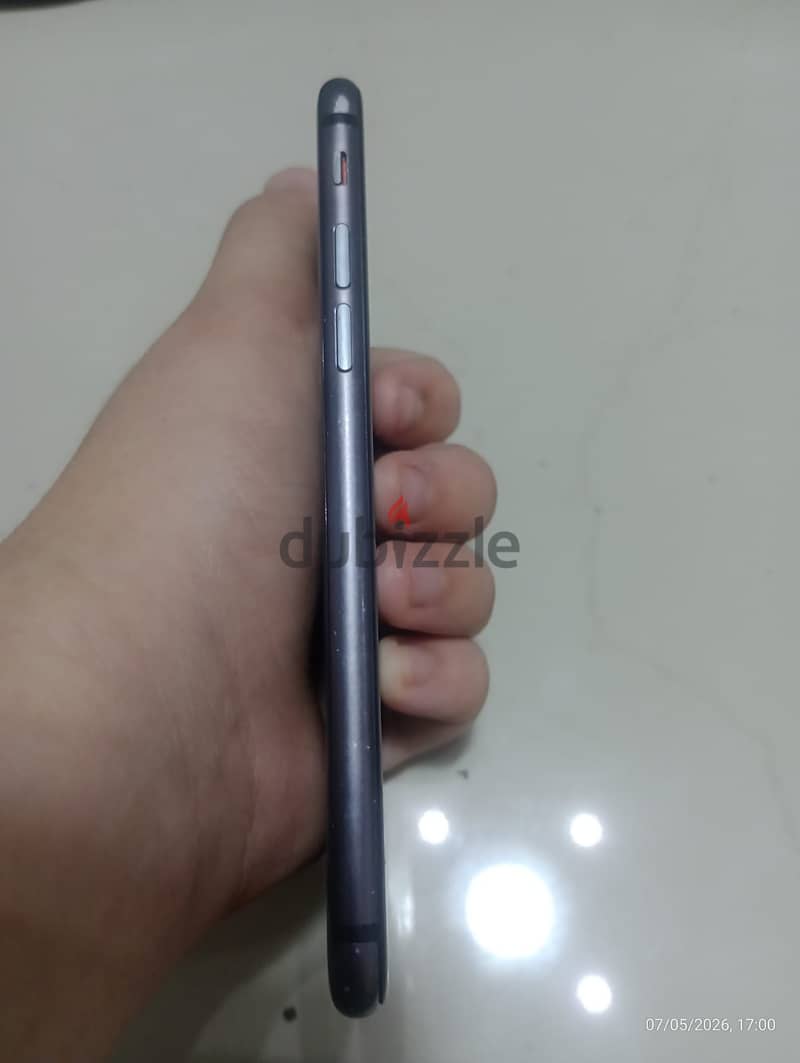Apple - iPhone 8 1
