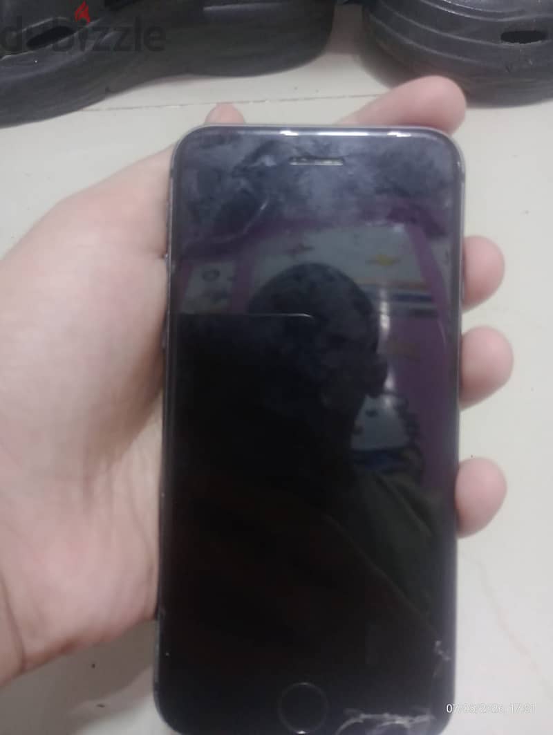 Apple - iPhone 8 2