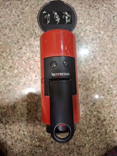 Nespresso Essenza mini coffee macine