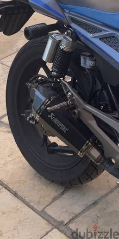 شكمان akrapovic حاله ممتازه