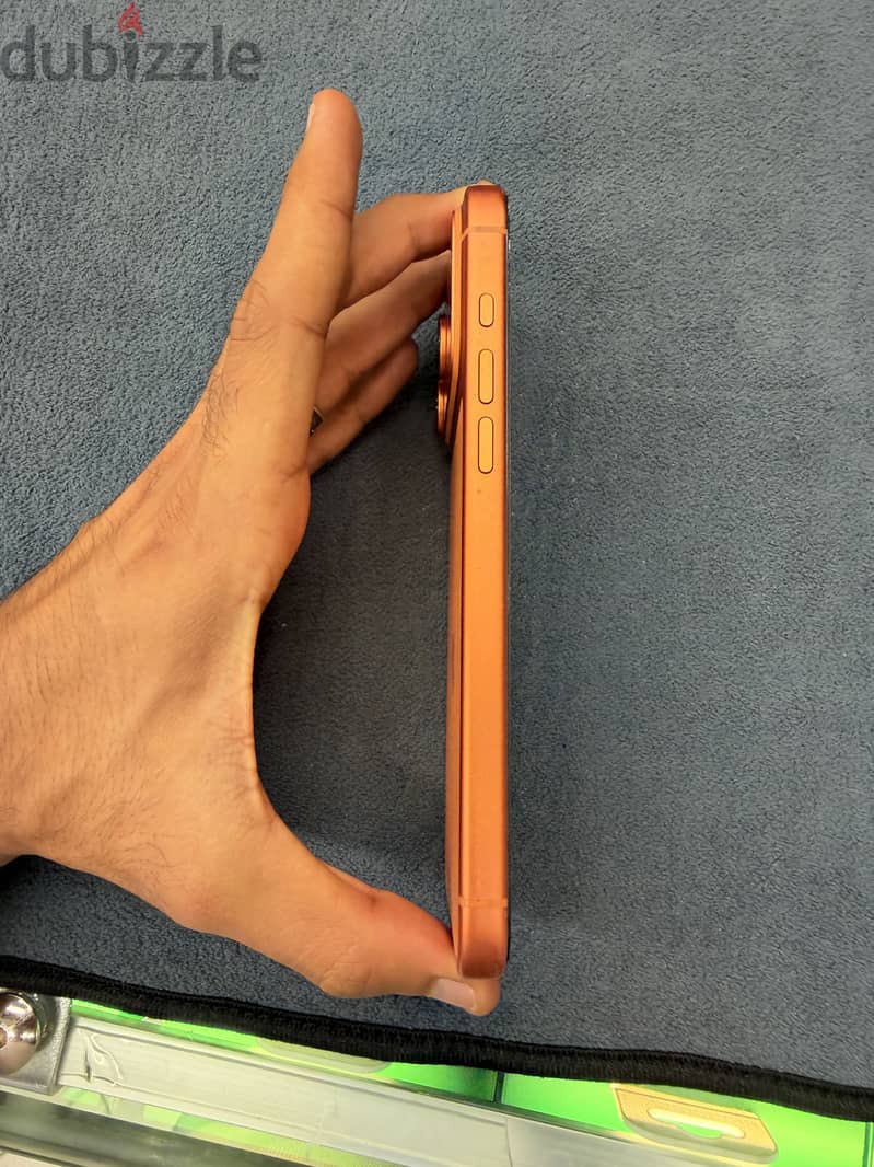 Apple - iPhone 17 Pro Max 2