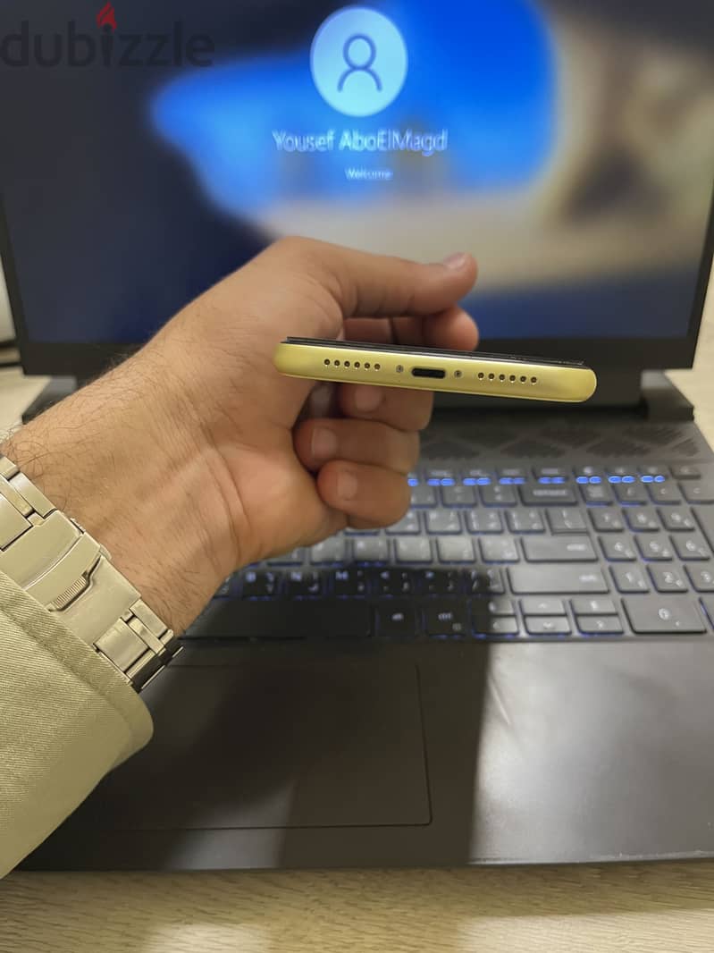 Apple - iPhone 11 4