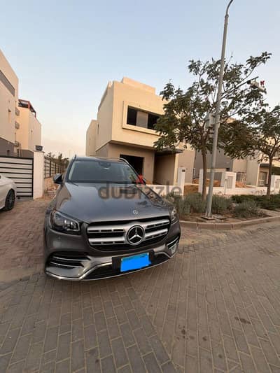 Mercedes GLS580      -      2023
