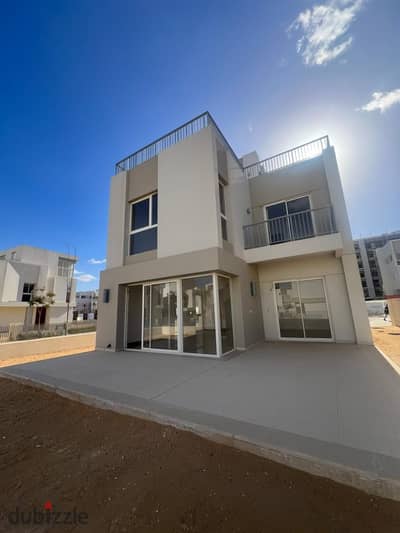 Standalone Villa for Sale in Cairo Gate - 202 SQM BUA - 210 SQM Land - Core & Shell - Ready to Move