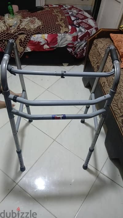 مشايه ثابته لكبار السن
