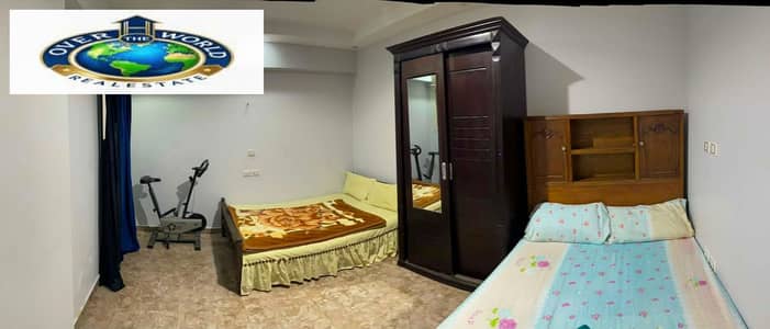 For daily rent on the Nile, directly on the Corniche, an furnished apartment consisting of two bedrooms, a two-piece reception, 2 bathrooms, and a kitchen on the 15th floor with an elevator for families, committed youth only.