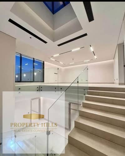 A 234m villa for sale in the First Settlement offered at nearly half its original price in a prime location directly opposite Cairo International