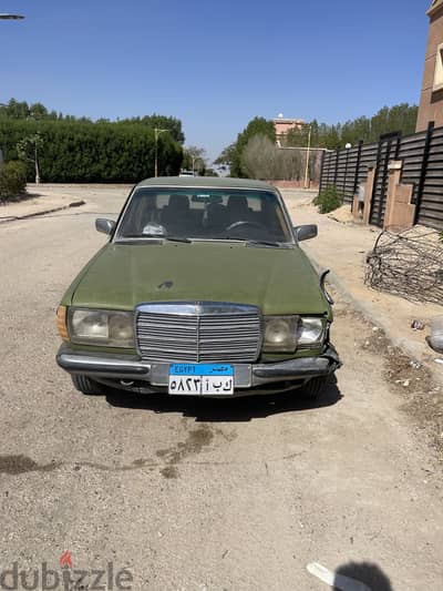 Mercedes-Benz 200 1981