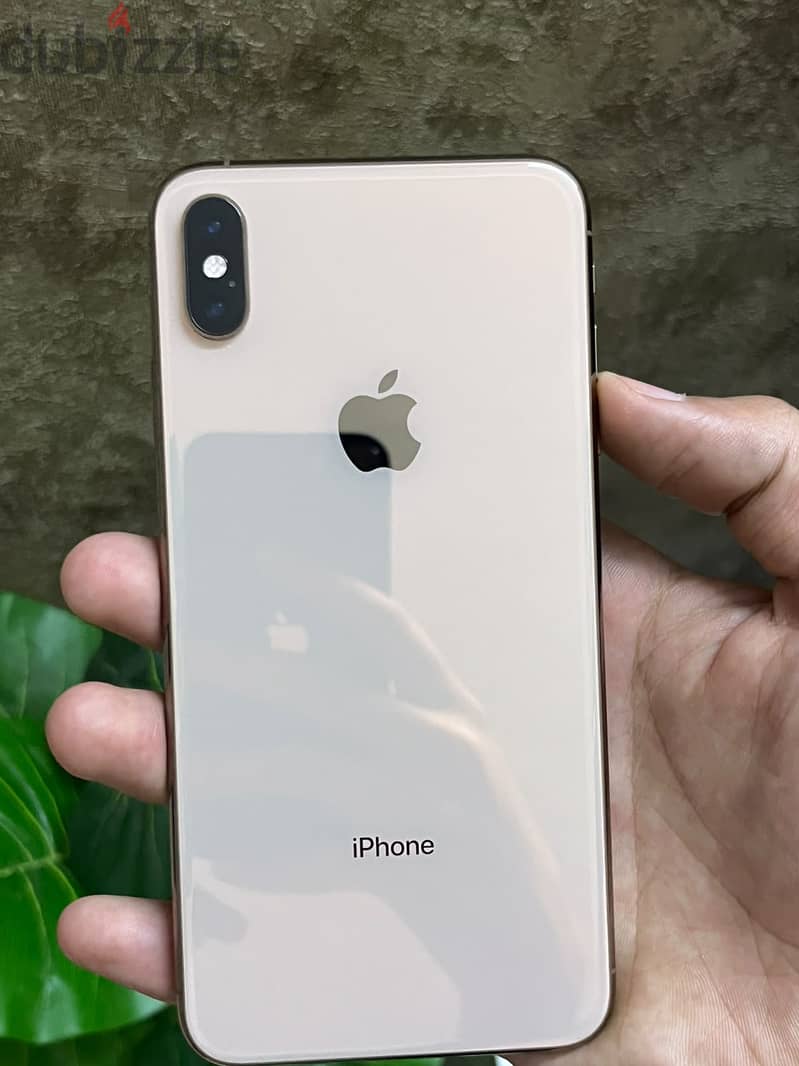 iphone xs max 4