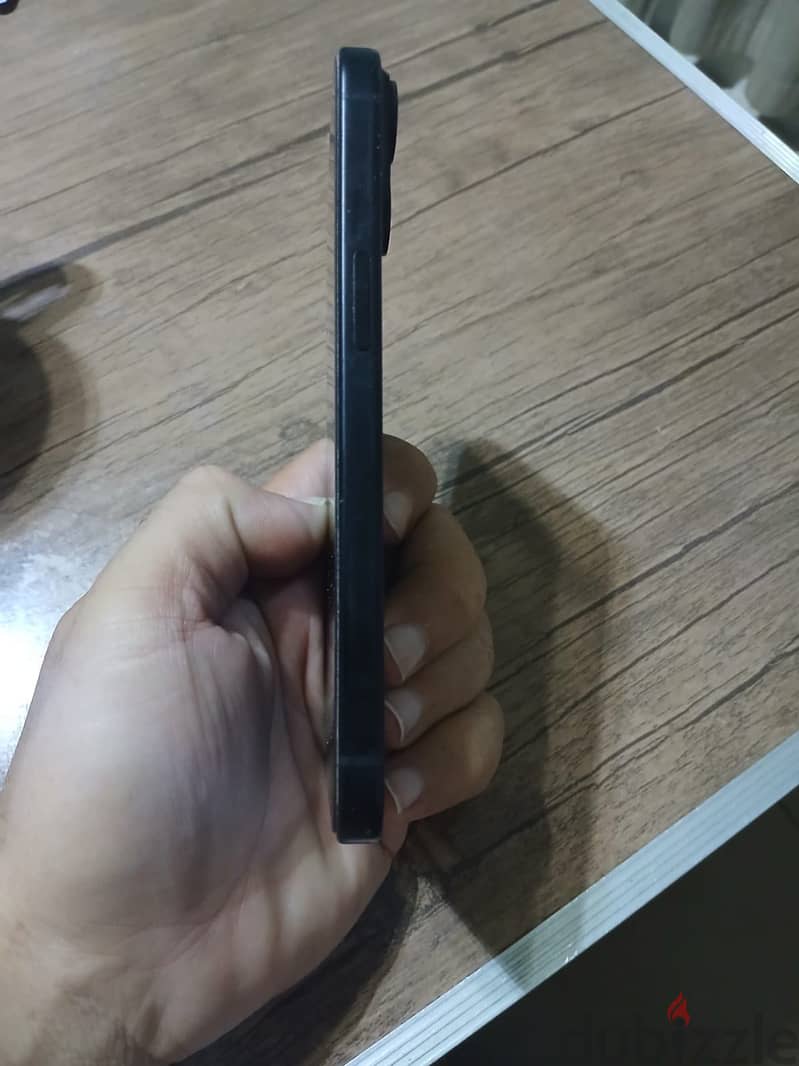 Apple - iPhone 15 4