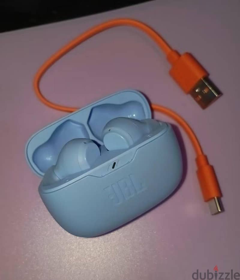 JBL Vibe Beam Wireless Earbuds – Like New 2