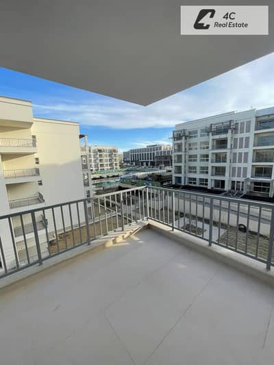 للبيع ف افضل مرحلة ولوكيشن شقة 3 غرف نوم استلام فوري وافضل تقسيمة فى كمبوند ميفيدا اعمار التجمع الخامس Mivida New Cairo بجوار هايد بارك Hyde Park