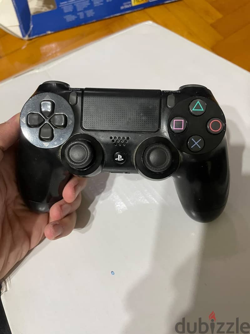 PS4 Slim 500gb used 3