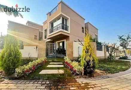 Villa for sale with a swimming pool a real bargain at a great price minutes from Palm Hills and Mountain View and close to Mivida and Sodic