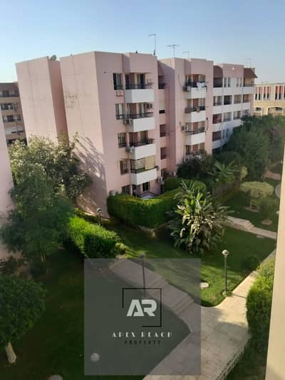 شقــة 160 متـر لقطــــــــــــــه باسانسير للبيــــع فـي الرحــاب بجـوار مول 2
