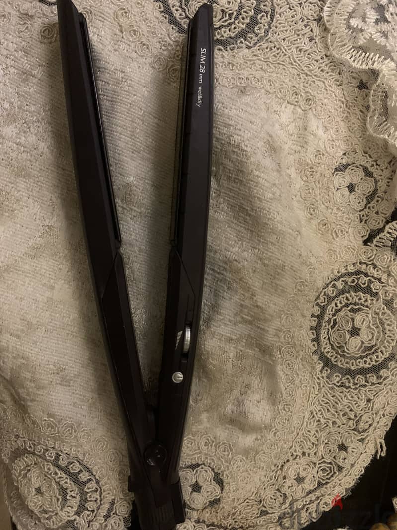 Babyliss.  Slim 28mm    Dry&wet 3