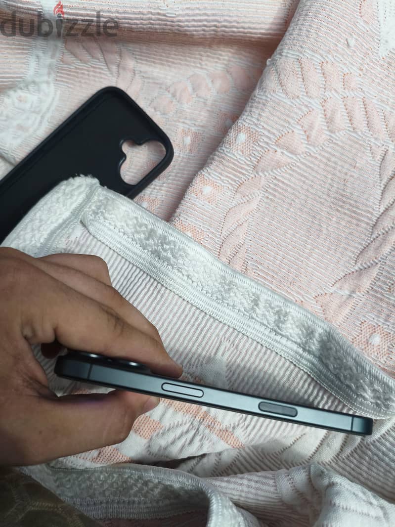Apple - iPhone 17 3