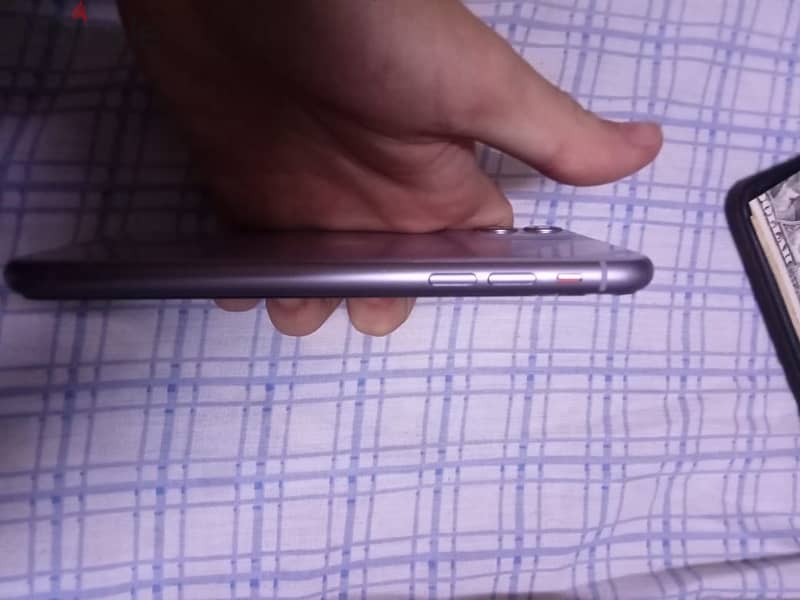 Apple - iPhone 11 3