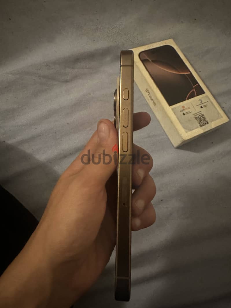 Apple - iPhone 16 Pro 3