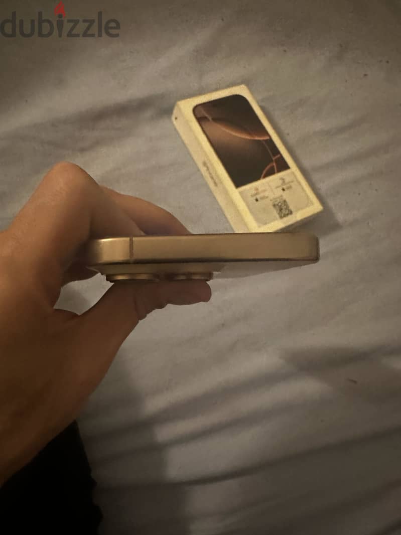 Apple - iPhone 16 Pro 4